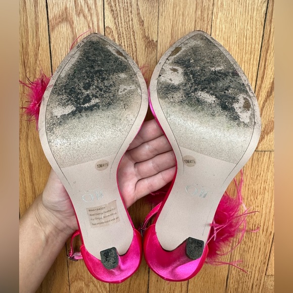 x REVOLVE Sunset Sandal in Lollipop
JLO Jennifer Lopez - Picture 9 of 11